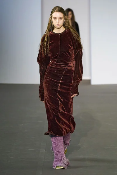 Look 5